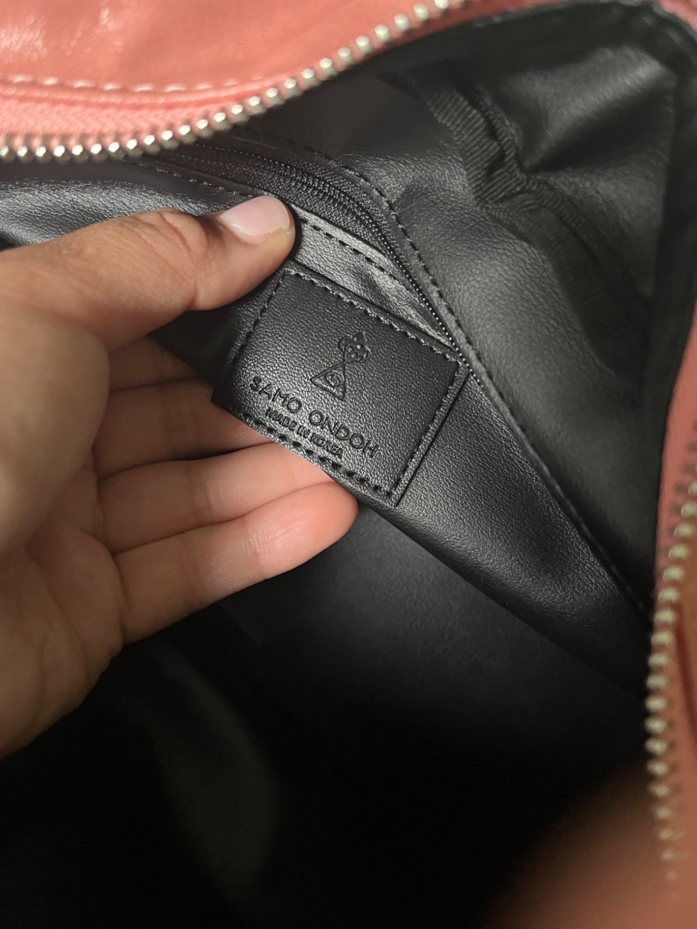 SAMO UNDOH pocket utility w/charm - Picture 11 of 11